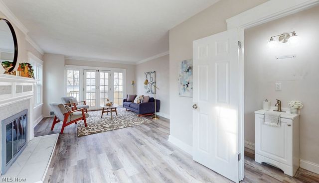 1686 Lee Road, Cleveland Heights, OH 44118