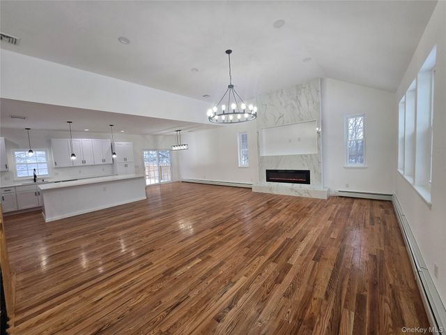 490 State Route 211, Cuddebackville, NY 12729
