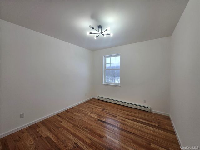 490 State Route 211, Cuddebackville, NY 12729