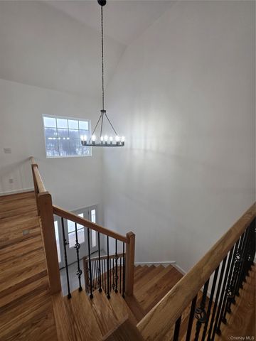 490 State Route 211, Cuddebackville, NY 12729