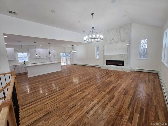 490 State Route 211, Cuddebackville, NY 12729