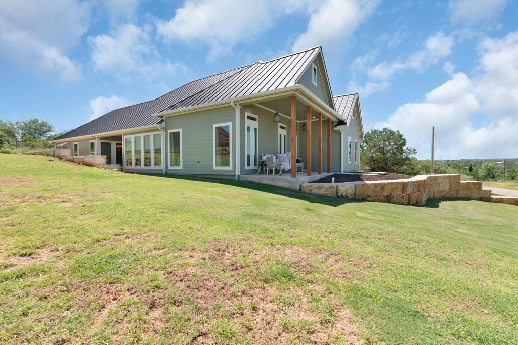 908 Sandy Mountain DR, Sunrise Beach, TX 78643