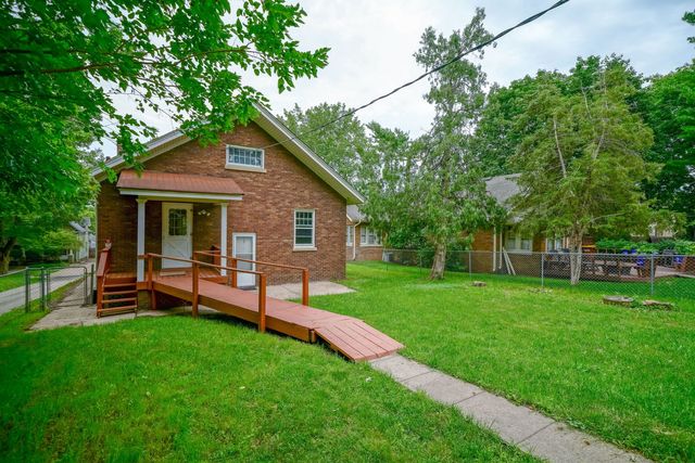 1535 Benton Street, Rockford, IL 61107