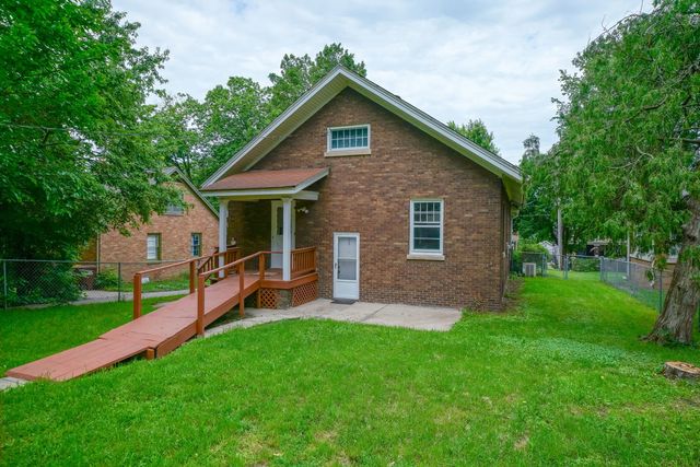 1535 Benton Street, Rockford, IL 61107