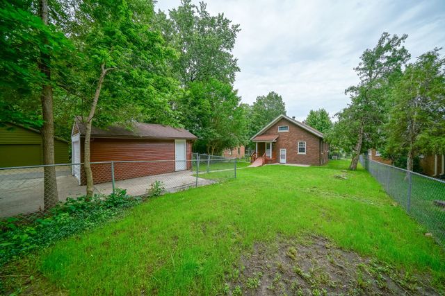 1535 Benton Street, Rockford, IL 61107