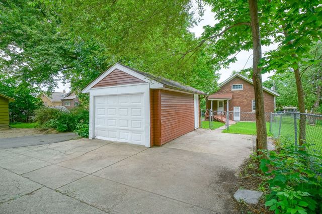 1535 Benton Street, Rockford, IL 61107