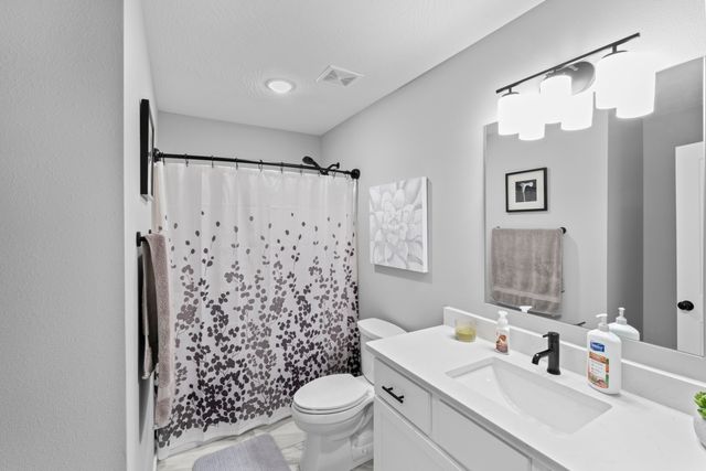 2101 N Affirmed Avenue, Springfield, MO 65802