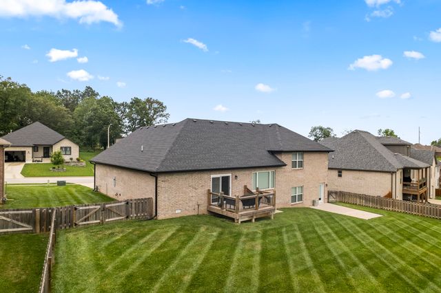 2101 N Affirmed Avenue, Springfield, MO 65802