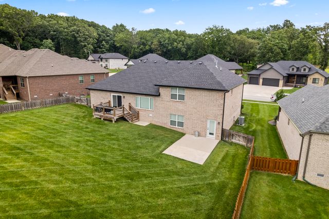 2101 N Affirmed Avenue, Springfield, MO 65802