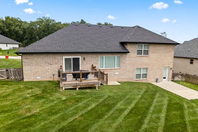 2101 N Affirmed Avenue, Springfield, MO 65802