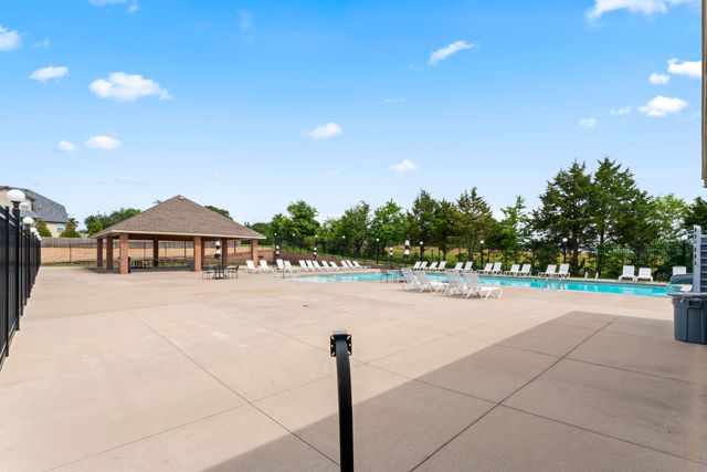 2101 N Affirmed Avenue, Springfield, MO 65802