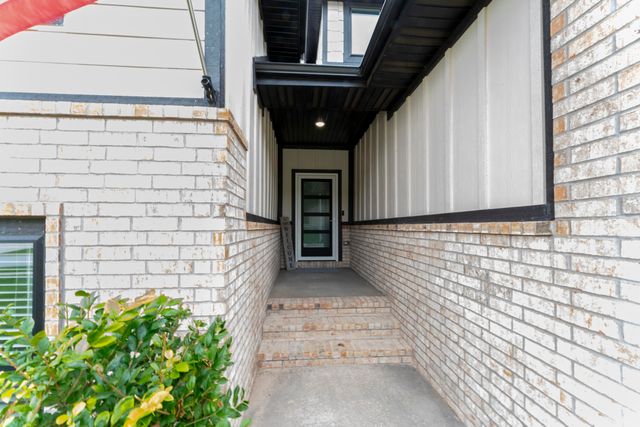 2101 N Affirmed Avenue, Springfield, MO 65802