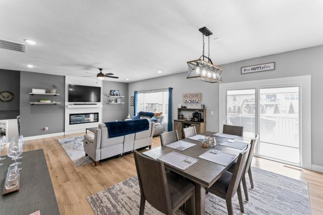 2101 N Affirmed Avenue, Springfield, MO 65802
