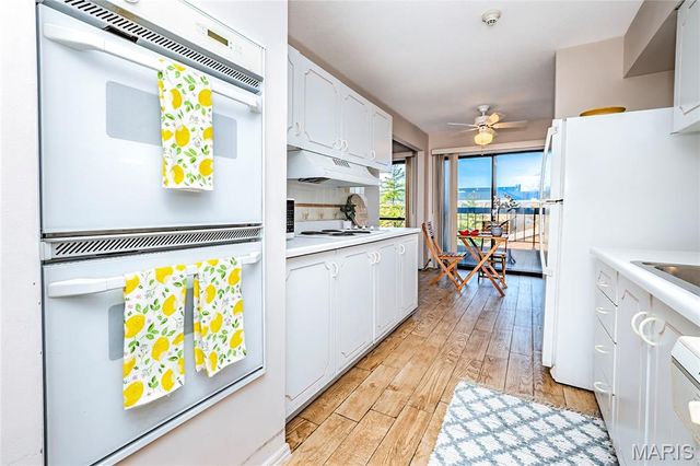 539 Coeur De Royale Drive 307, Creve Coeur, MO 63141