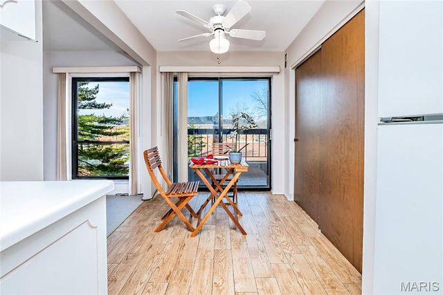 539 Coeur De Royale Drive 307, Creve Coeur, MO 63141