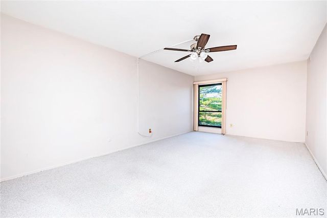 539 Coeur De Royale Drive 307, Creve Coeur, MO 63141