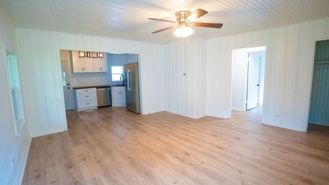 401 W Carolina Street, Palestine, TX 75803