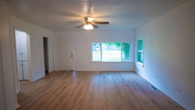 401 W Carolina Street, Palestine, TX 75803