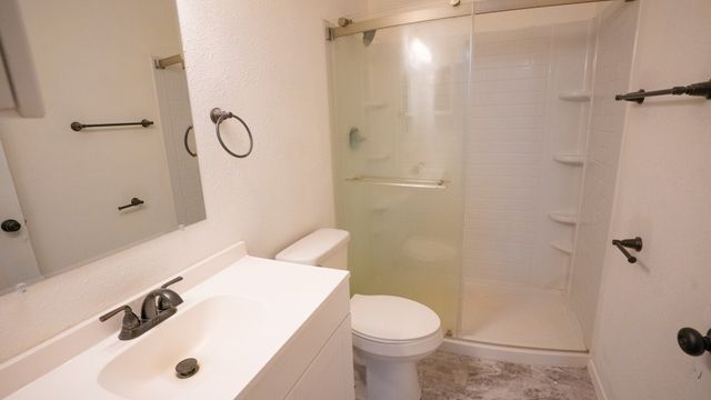 401 W Carolina Street, Palestine, TX 75803