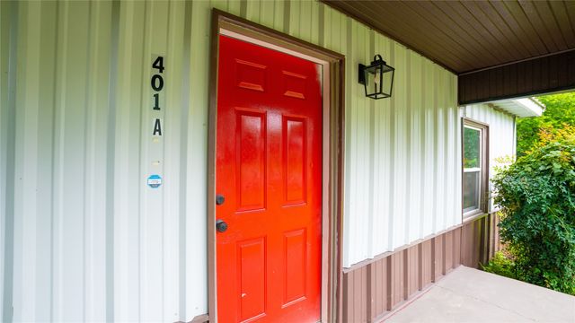 401 W Carolina Street, Palestine, TX 75803