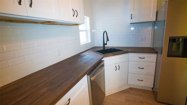 401 W Carolina Street, Palestine, TX 75803