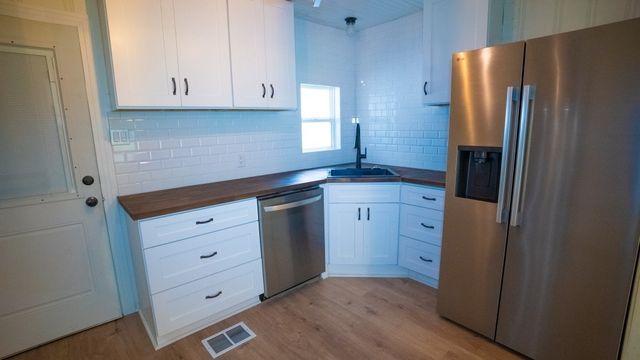 401 W Carolina Street, Palestine, TX 75803
