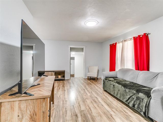 2216 SW 60th Streets, Oklahoma City, OK 73159