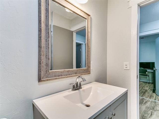 2216 SW 60th Streets, Oklahoma City, OK 73159
