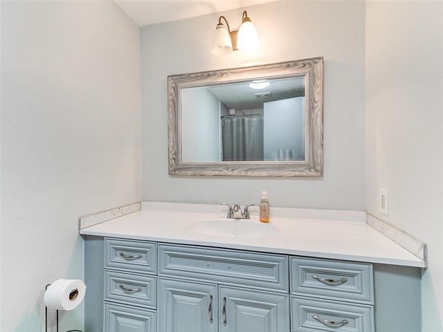 2216 SW 60th Streets, Oklahoma City, OK 73159