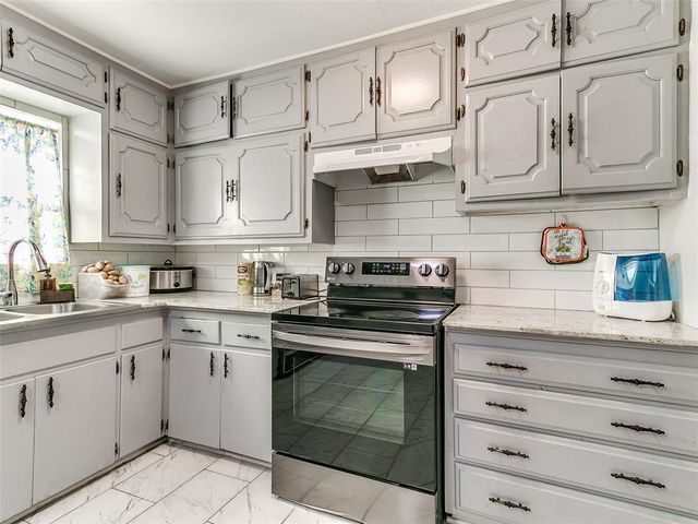 2216 SW 60th Streets, Oklahoma City, OK 73159