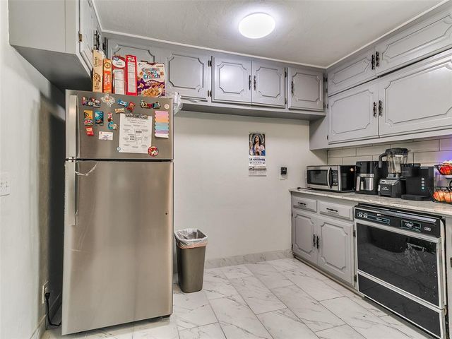 2216 SW 60th Streets, Oklahoma City, OK 73159