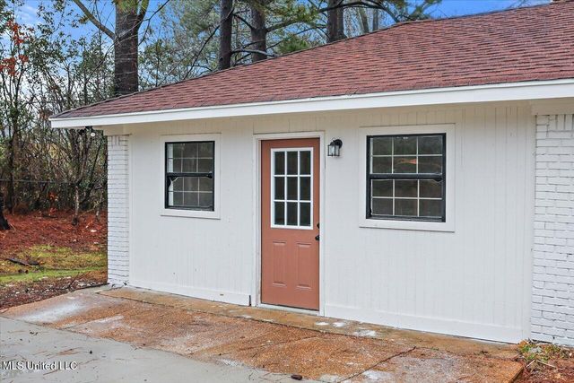 1505 Rosemont Drive, Clinton, MS 39056