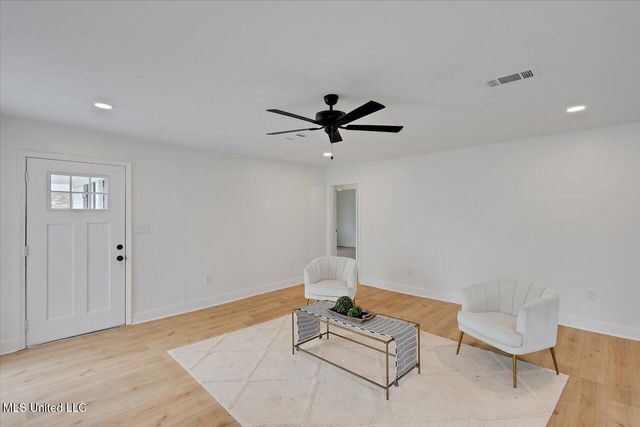1505 Rosemont Drive, Clinton, MS 39056