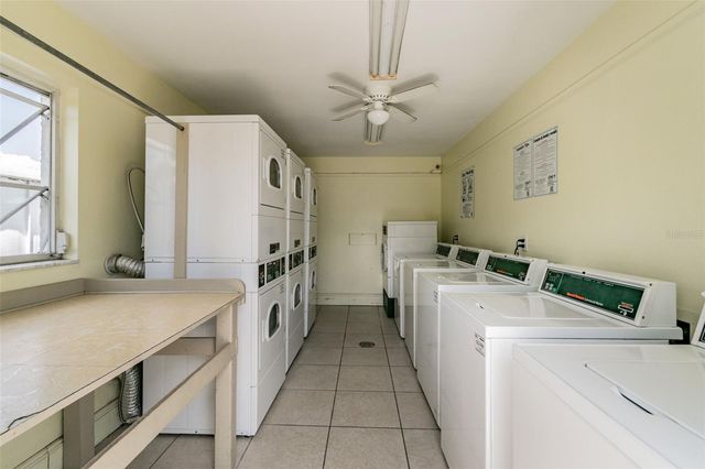 239 S MCMULLEN BOOTH ROAD 37, Clearwater, FL 33759