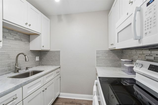 239 S MCMULLEN BOOTH ROAD 37, Clearwater, FL 33759