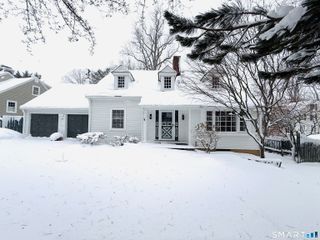 1091 Round Hill Road, Fairfield, CT 06824