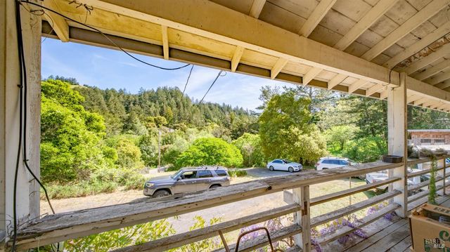 1 Alamo Way, Lagunitas, CA 94938