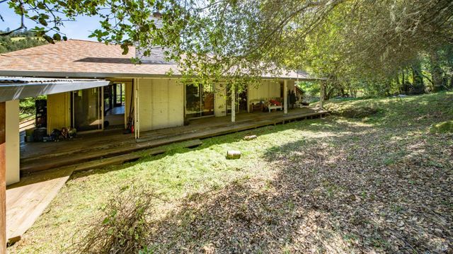 1 Alamo Way, Lagunitas, CA 94938