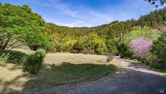 1 Alamo Way, Lagunitas, CA 94938
