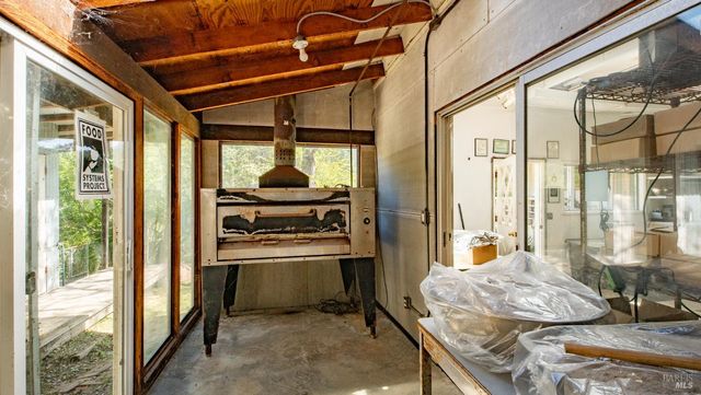 1 Alamo Way, Lagunitas, CA 94938