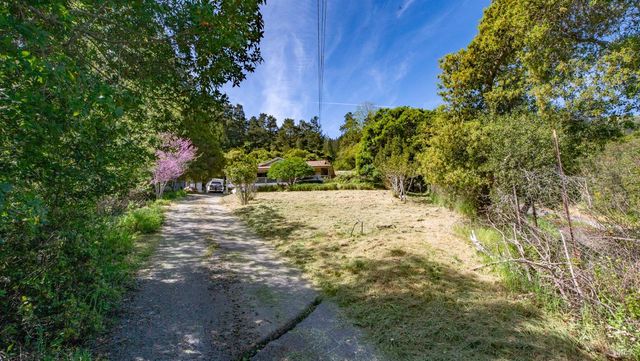 1 Alamo Way, Lagunitas, CA 94938