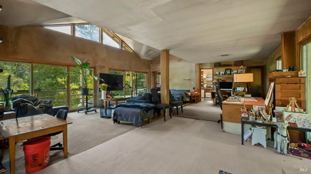 1 Alamo Way, Lagunitas, CA 94938