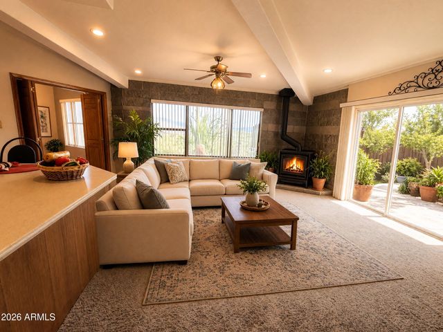 49639 N 15th Avenue, New River, AZ 85087
