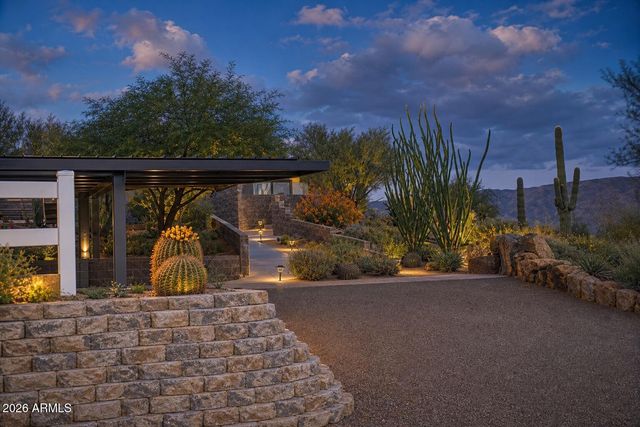 49639 N 15th Avenue, New River, AZ 85087