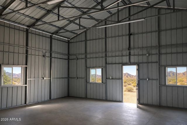 49639 N 15th Avenue, New River, AZ 85087