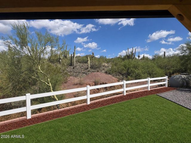 49639 N 15th Avenue, New River, AZ 85087