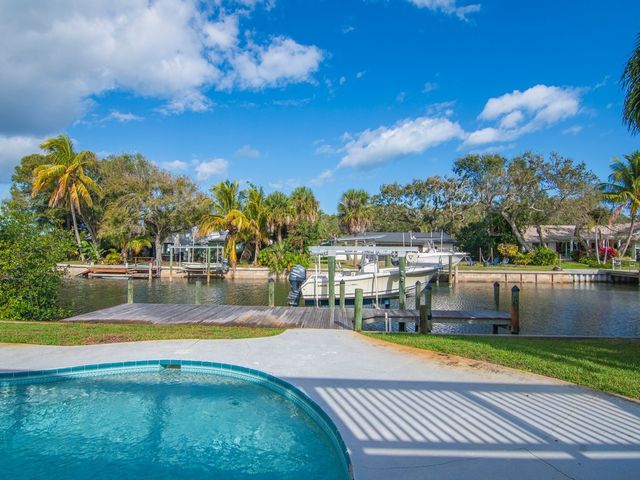 721 Shore Drive, Vero Beach, FL 32963