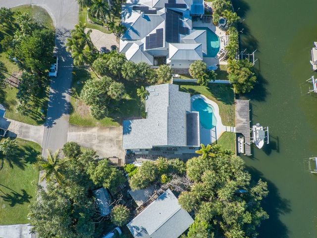721 Shore Drive, Vero Beach, FL 32963