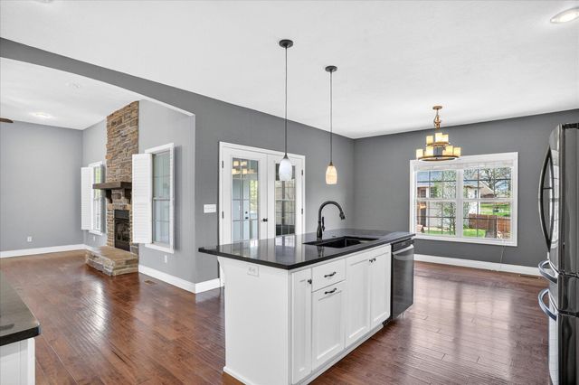 634 N Rockingham Avenue, Nixa, MO 65714