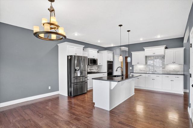 634 N Rockingham Avenue, Nixa, MO 65714